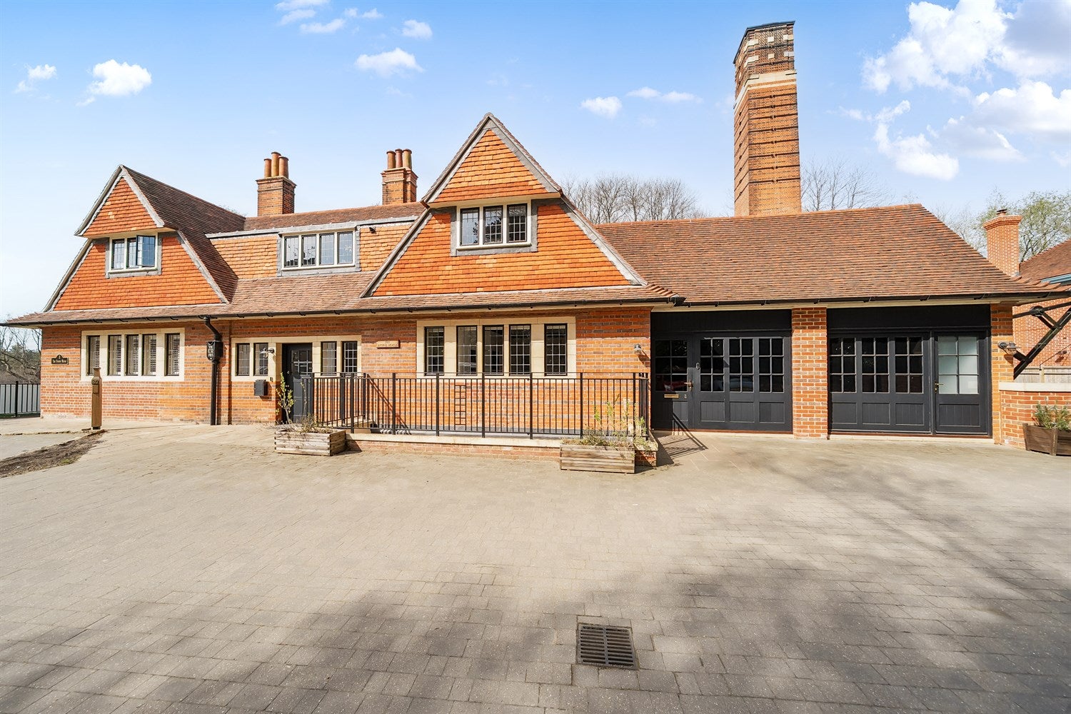 House King's Drive in Chichester