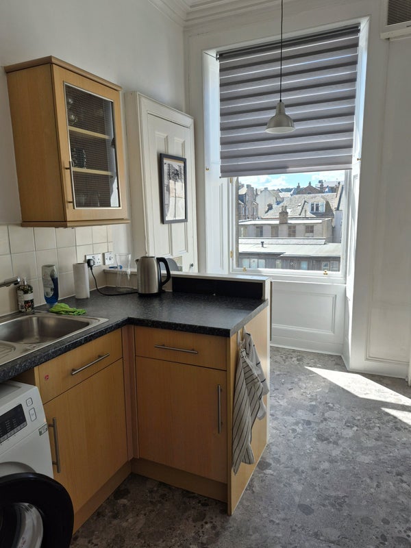Flat Kirk Street in City of Edinburgh