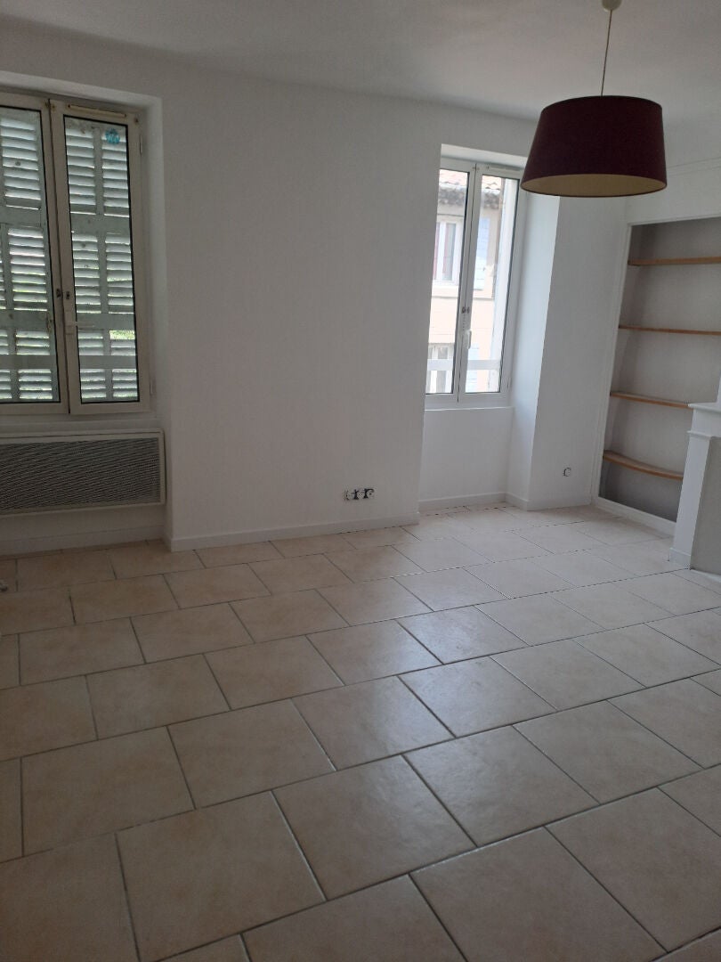Flat Avenue des Alliés in Roquevaire