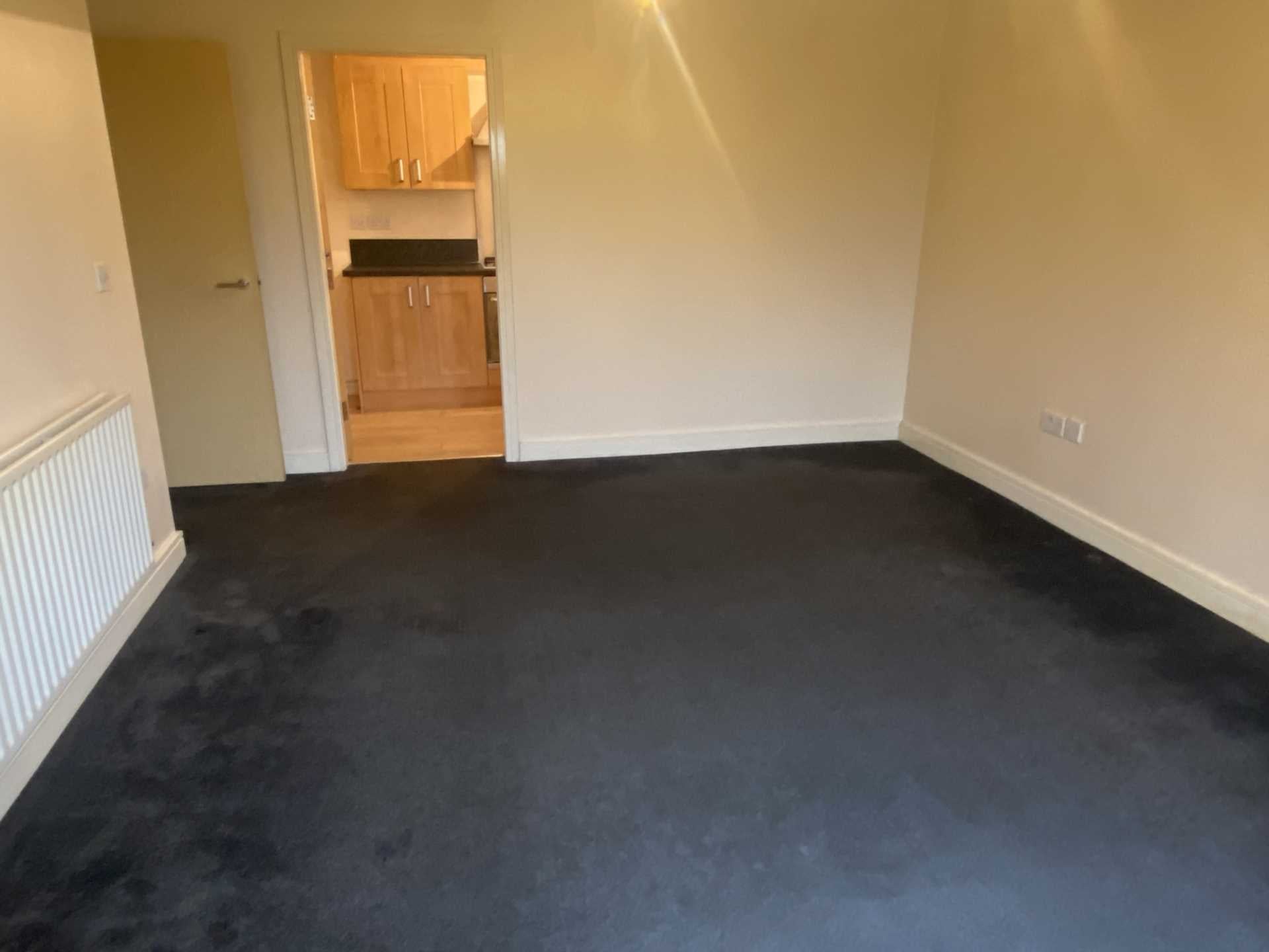 Flat Baldwins Close in Royton