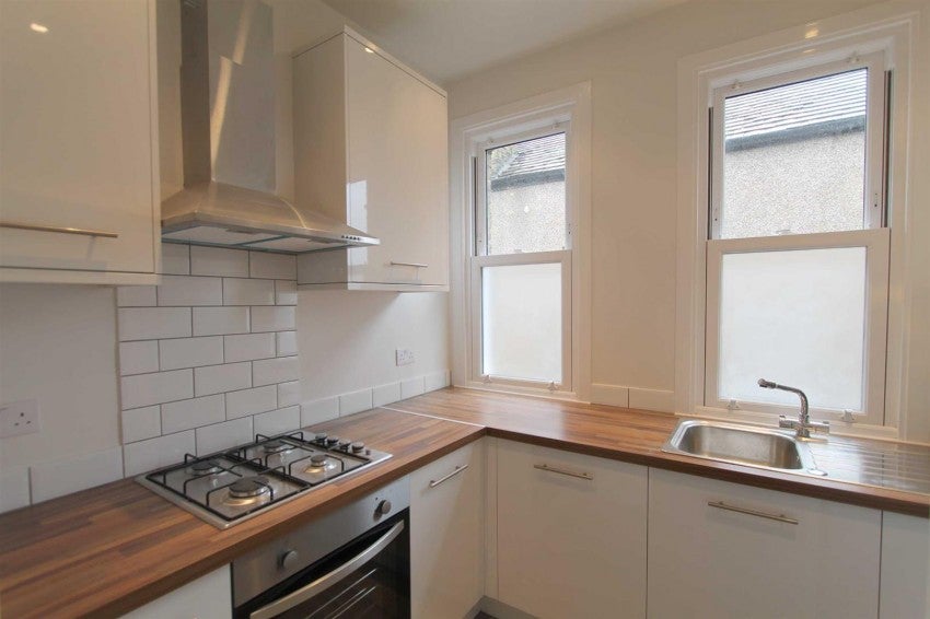 Flat Westmount Road in Greater London