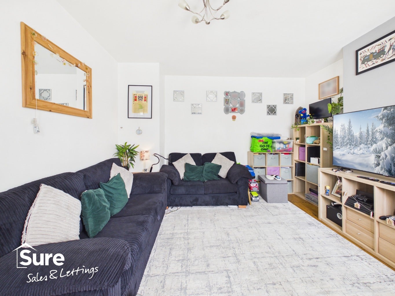 Flat Edward Close in Three Rivers