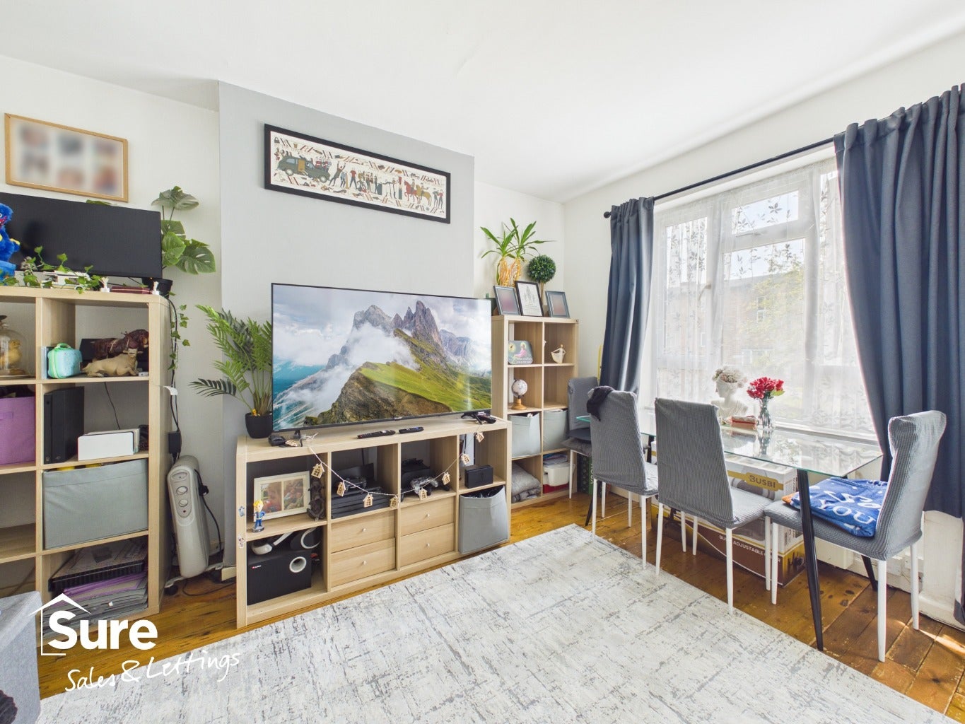 Flat Edward Close in Three Rivers