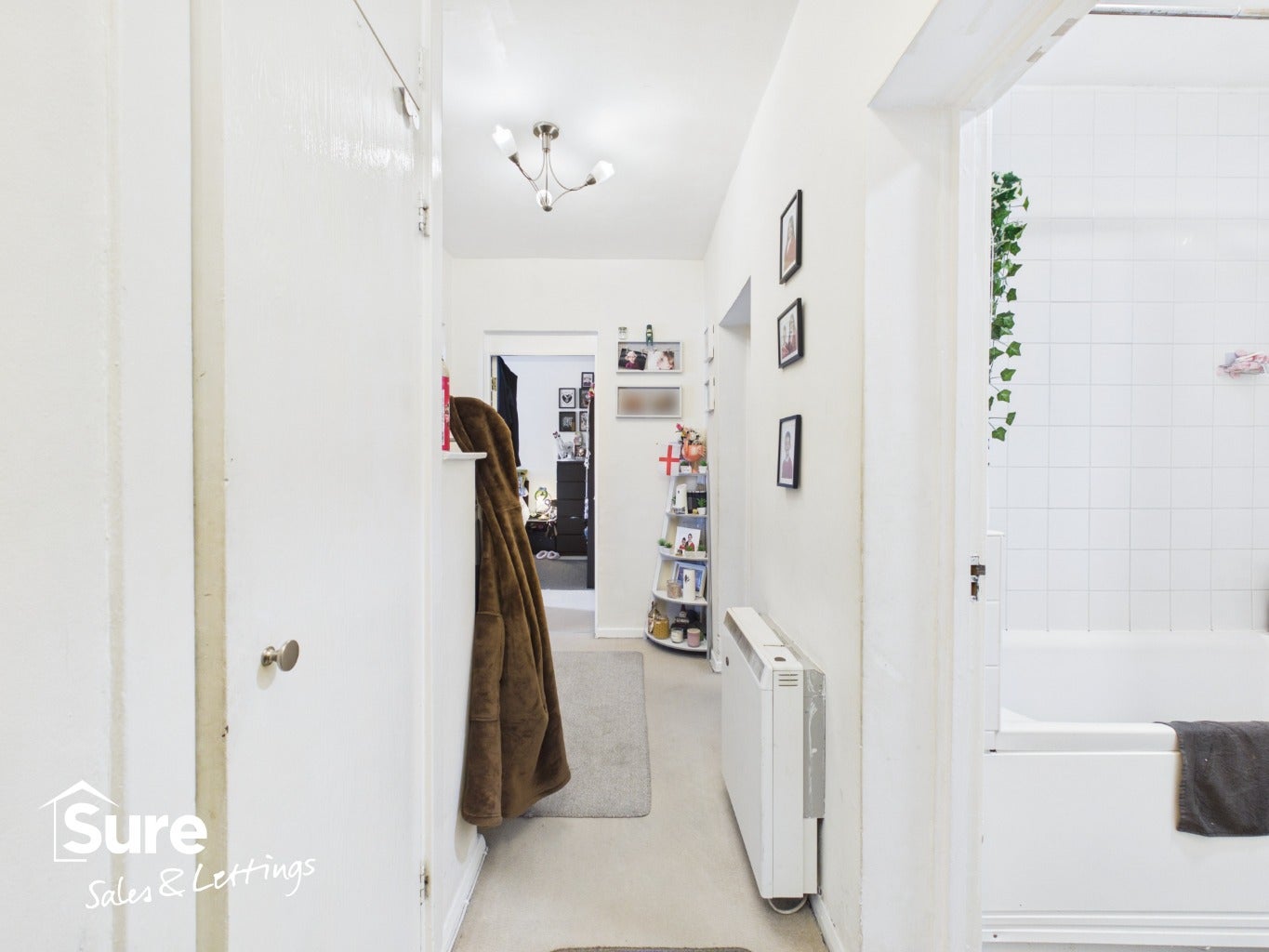 Flat Edward Close in Three Rivers
