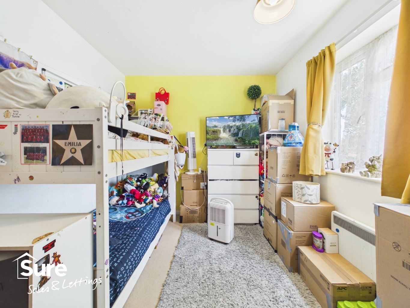 Flat Edward Close in Three Rivers