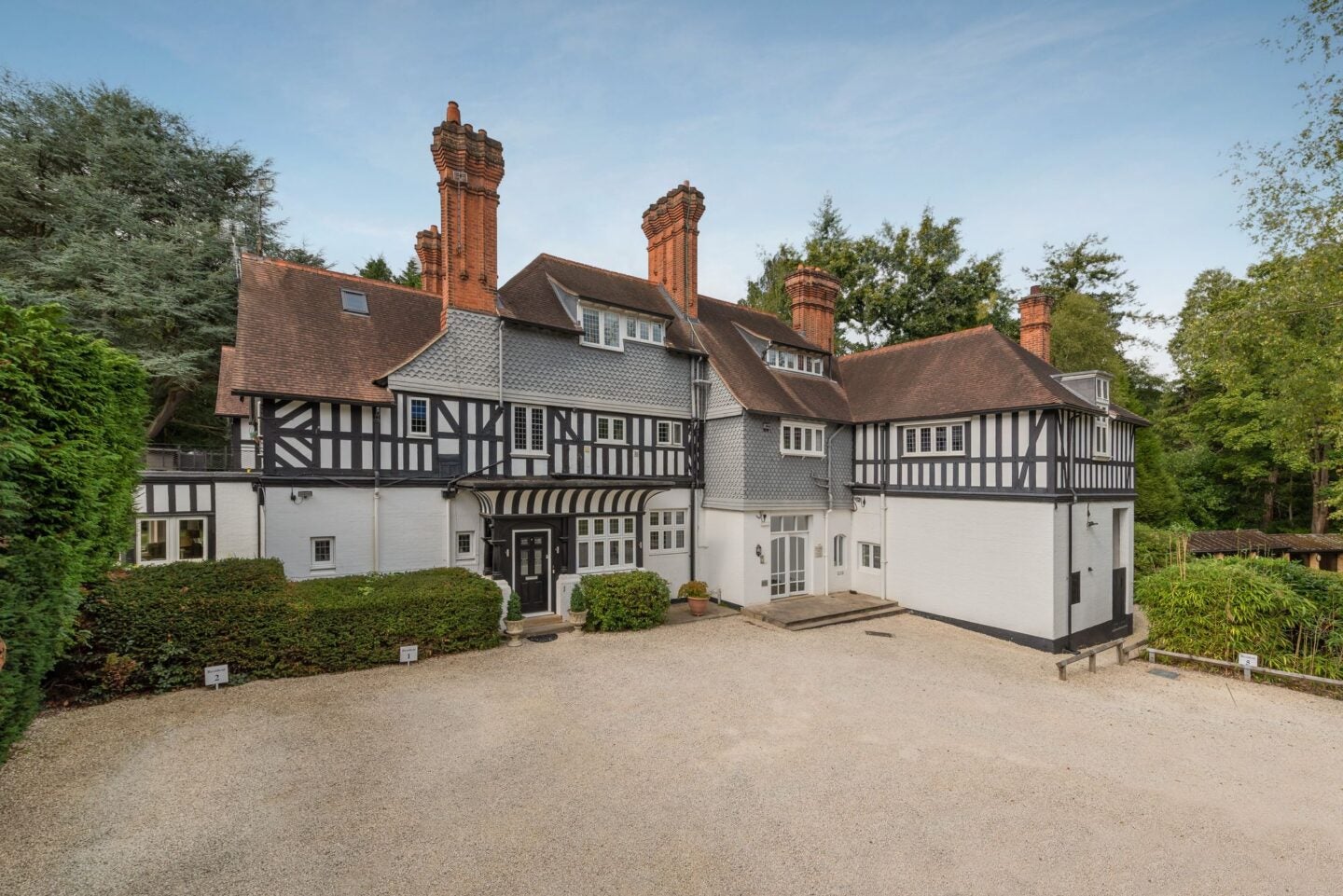Flat London Road in Surrey Heath
