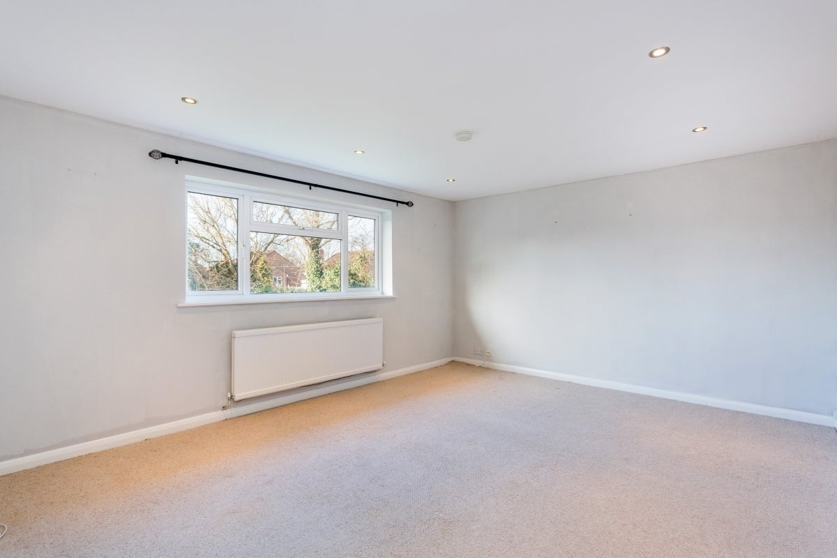 Flat Prince Andrew Close in Maidenhead