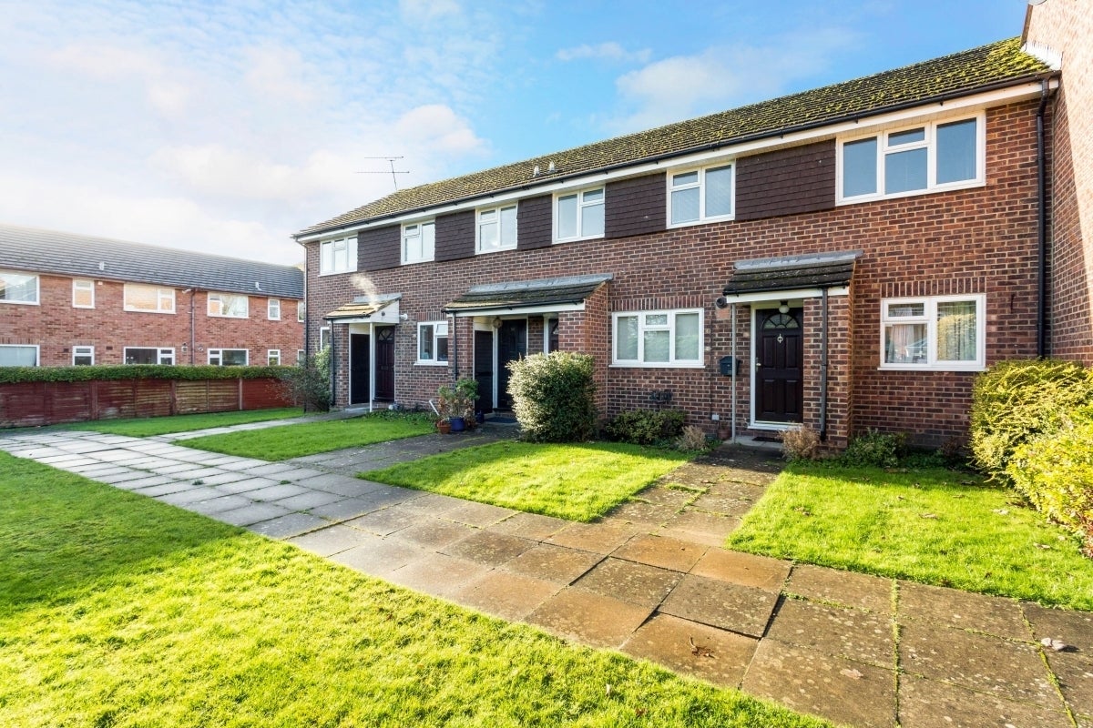 Flat Prince Andrew Close in Maidenhead