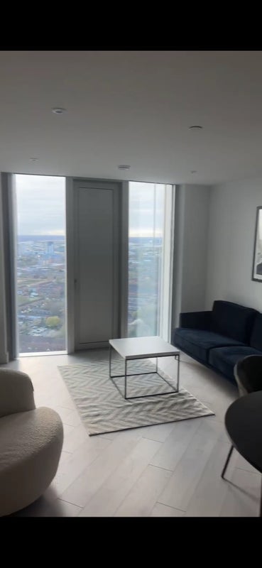Room Dearmans Place in Salford