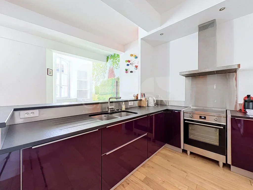 Flat Place Tolozan in Lyon