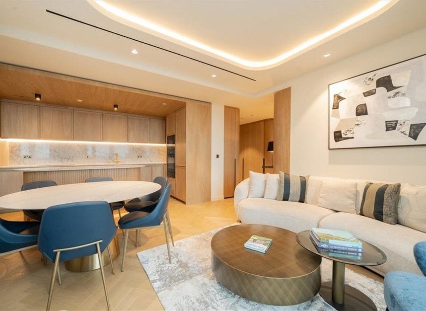 Flat Fareham Street in City of Westminster