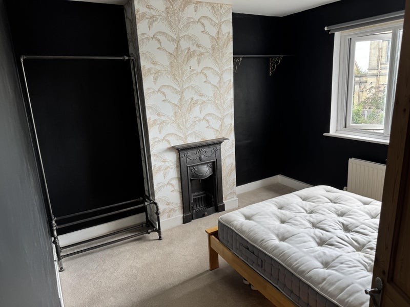 Room Annsworthy Avenue in Greater London