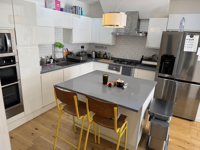 Room Annsworthy Avenue in Greater London