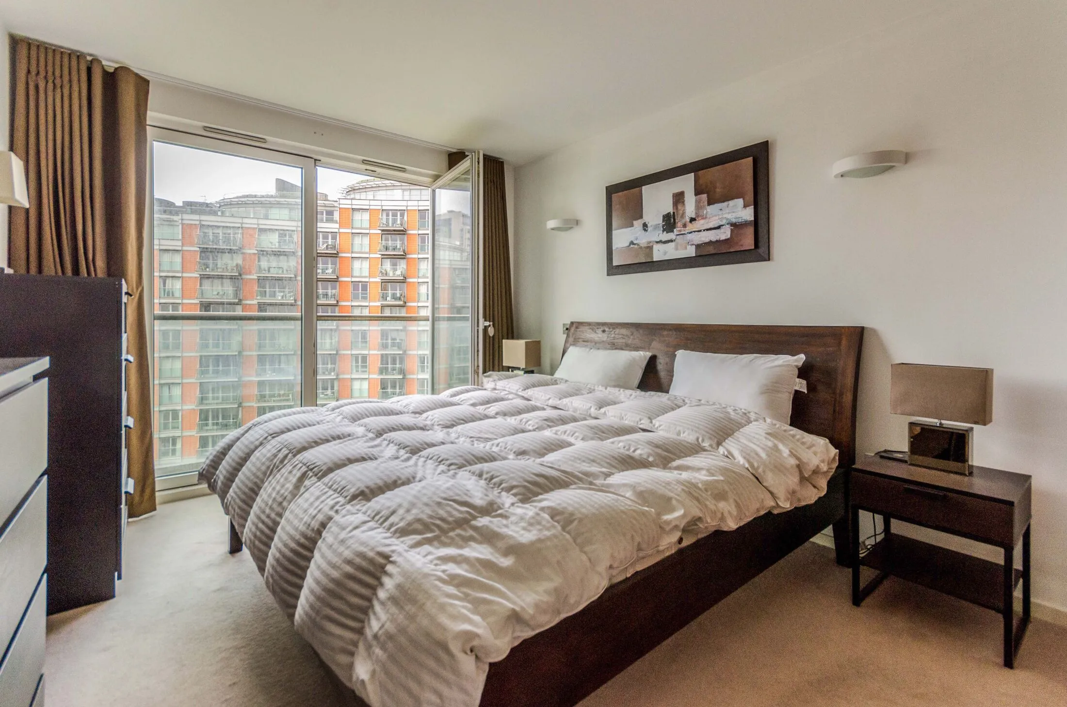 Flat Fairmont Avenue in Greater London