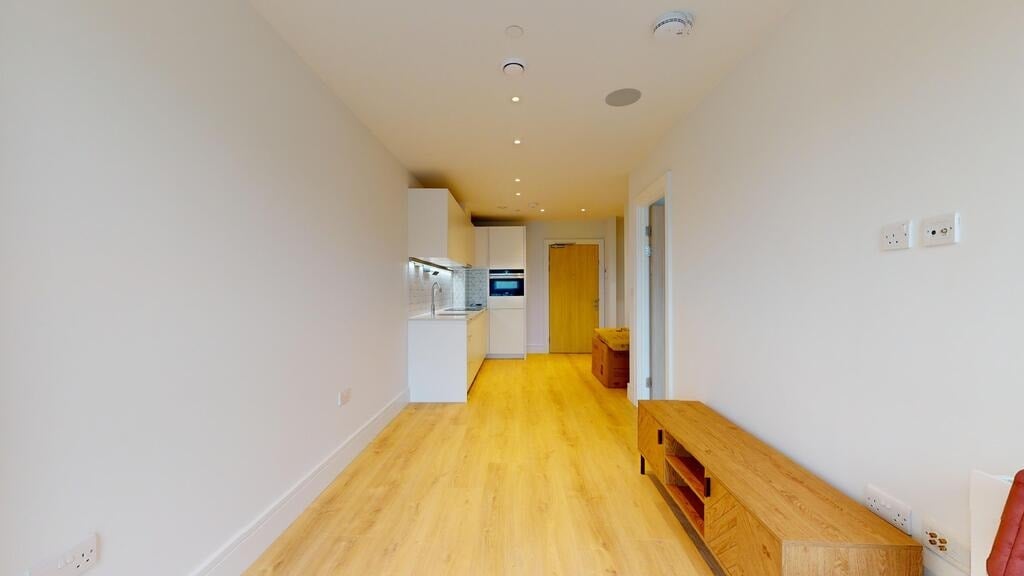 Flat Beverley Way in Greater London