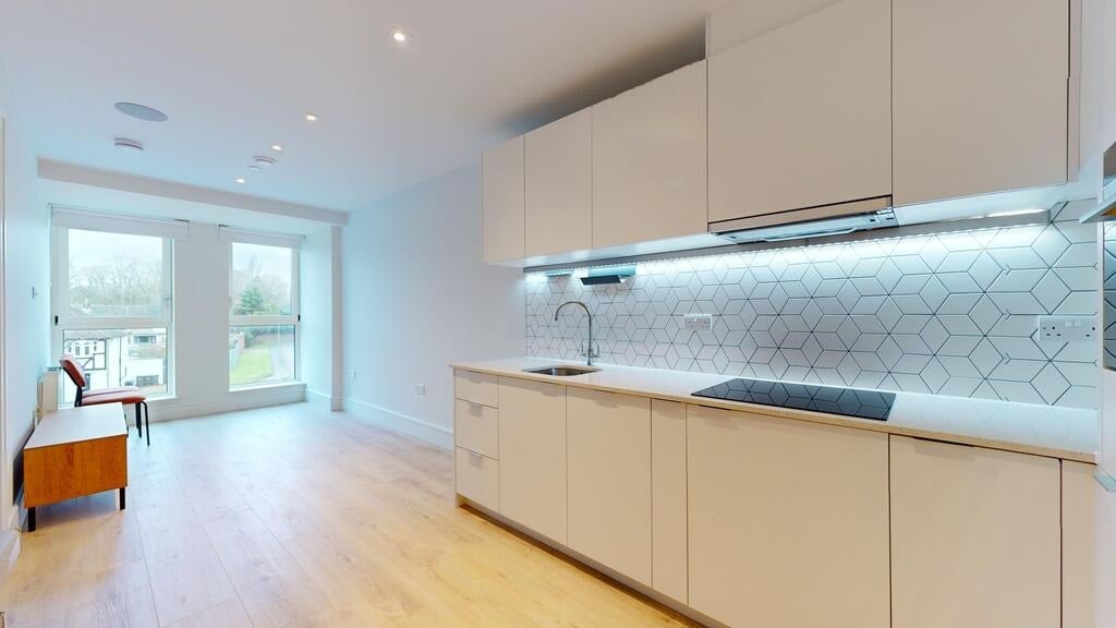 Flat Beverley Way in Greater London