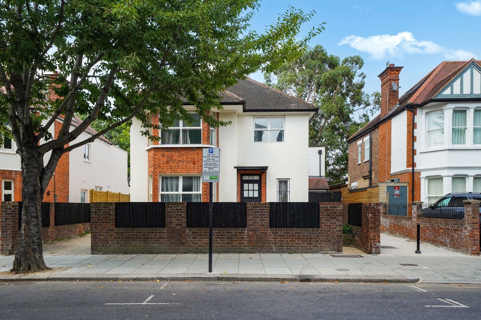 Flat St Quintin Avenue in Greater London
