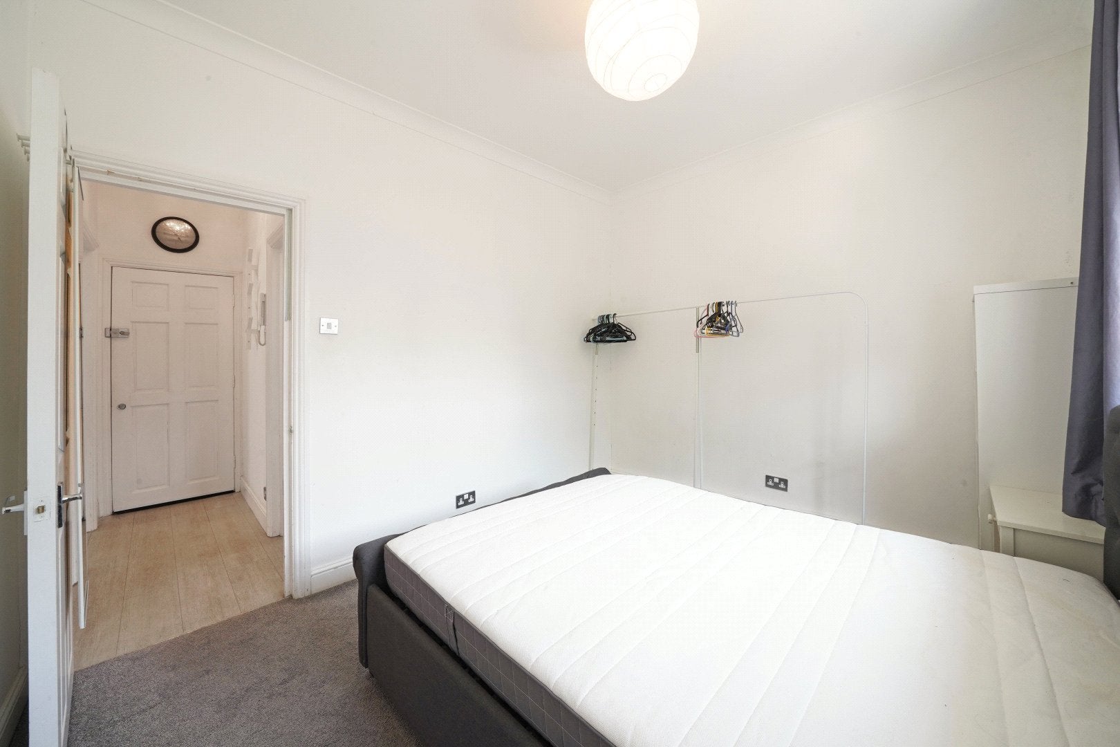 Flat St Quintin Avenue in Greater London
