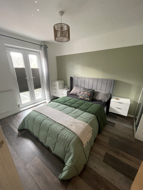Room Hatton Gardens in Salford