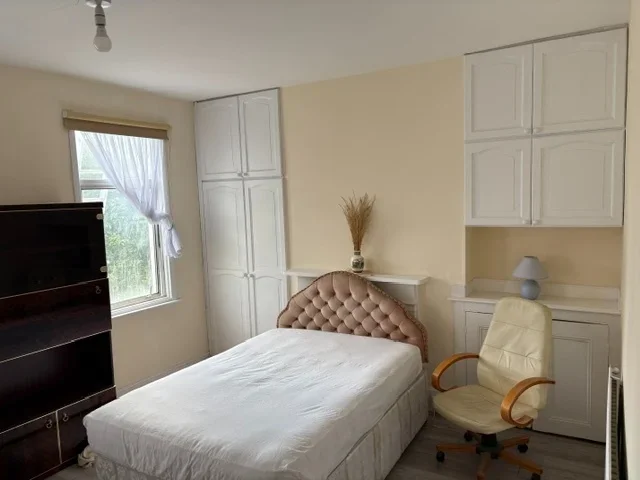 Room Buxton Road in Greater London