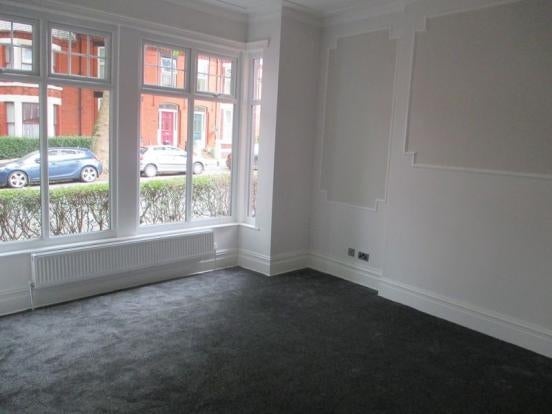 Flat Heathfield Road in Liverpool