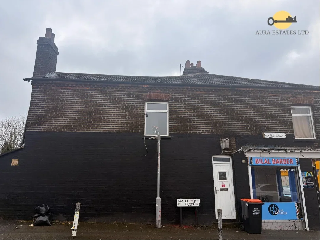Flat Wimborne Road in Luton