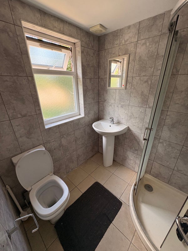 Room Broadway Gardens in Greater London