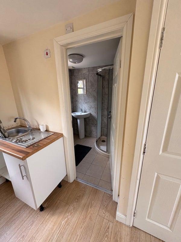 Room Broadway Gardens in Greater London