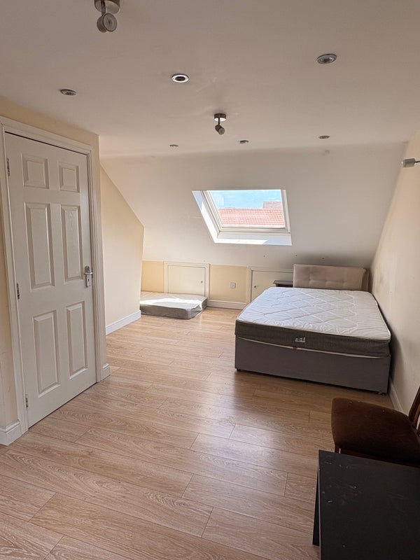 Room Broadway Gardens in Greater London