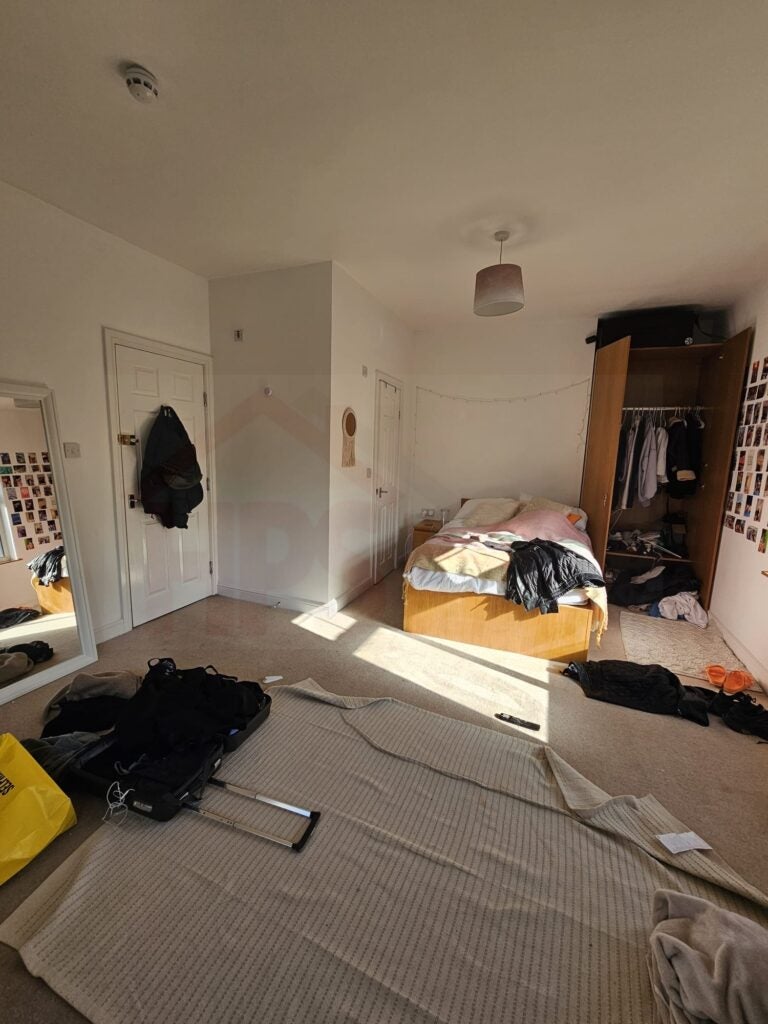 House Estcourt Terrace in Leeds
