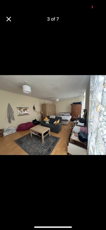 Room Boundary Street in Greater London