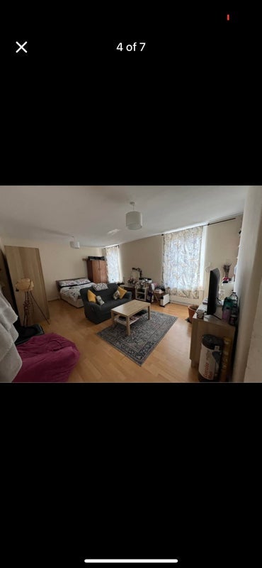 Room Boundary Street in Greater London