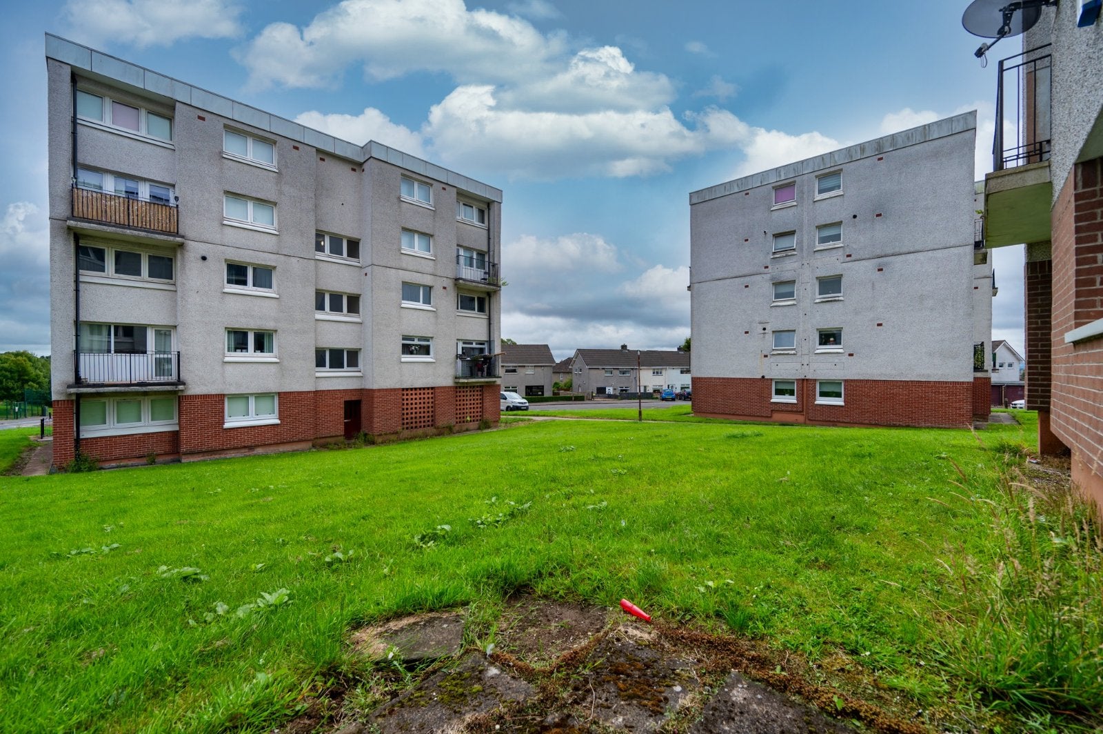 Flat Stewart Drive in Hardgate