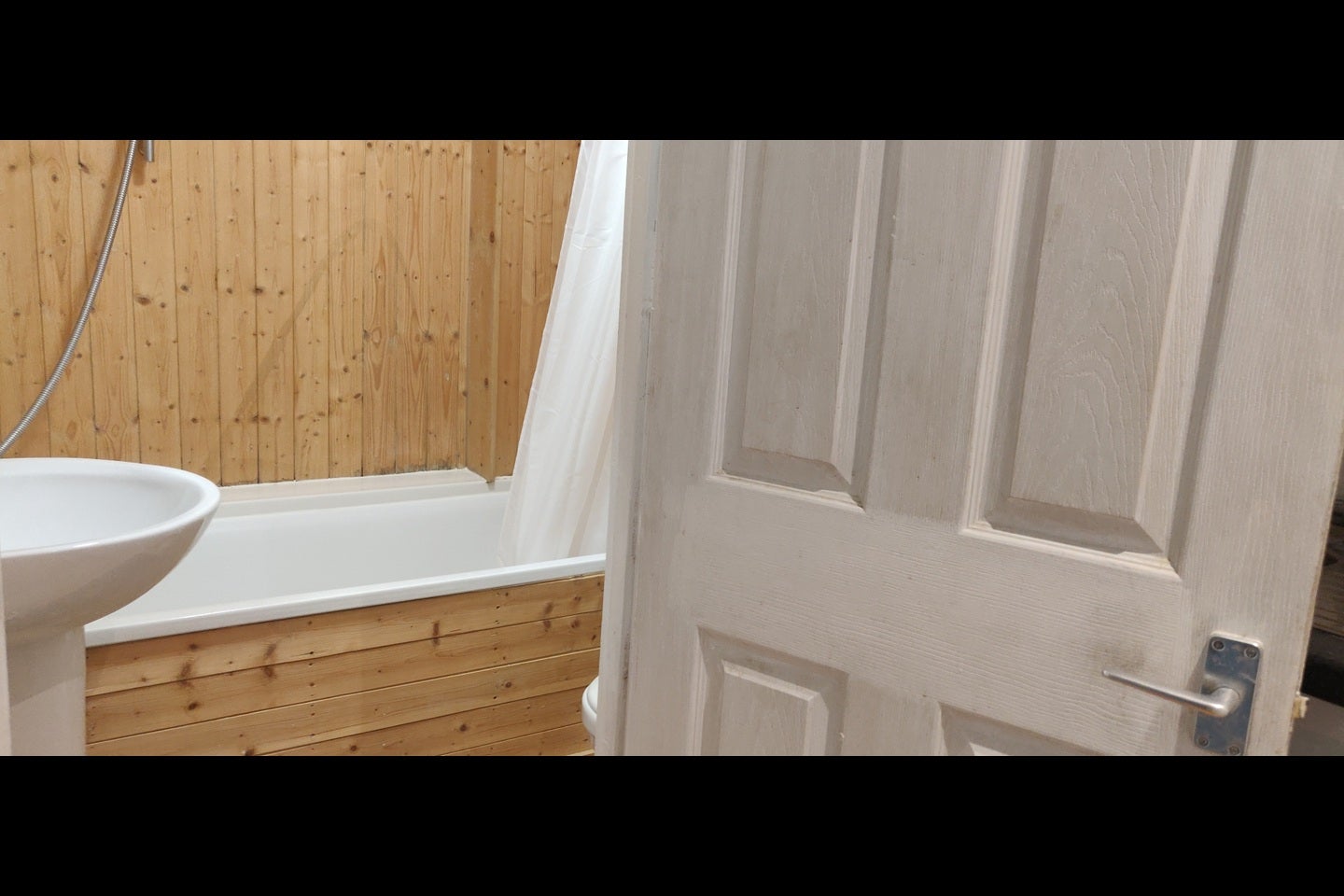 Room Selwyn Crescent in Welwyn Hatfield