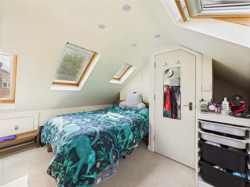 Room Frensham Road in Greater London