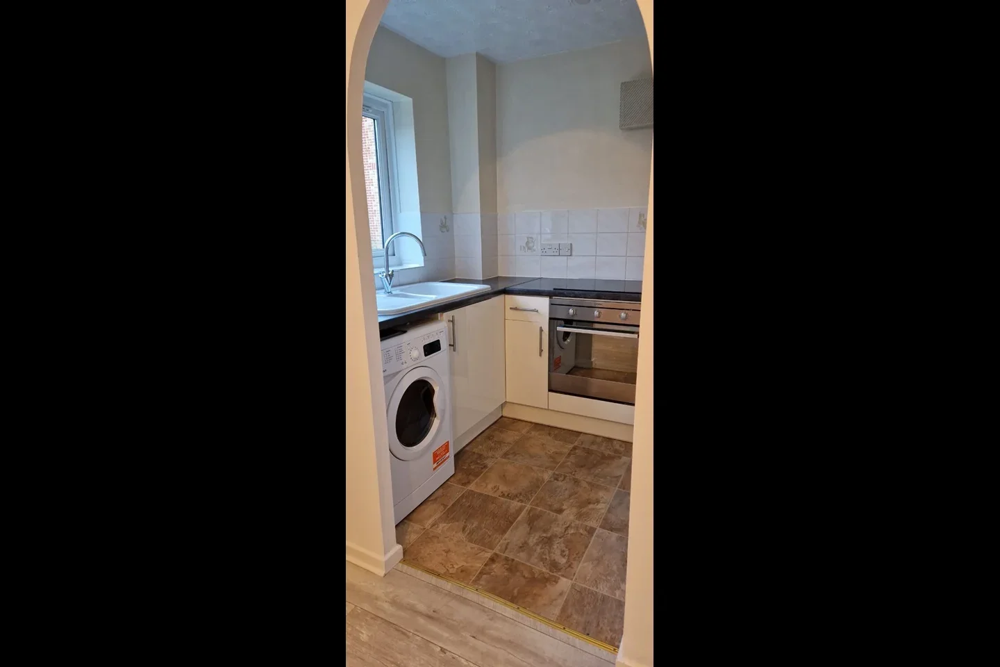 Flat Kern Close in Southampton