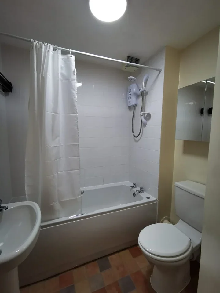 Flat Kern Close in Southampton