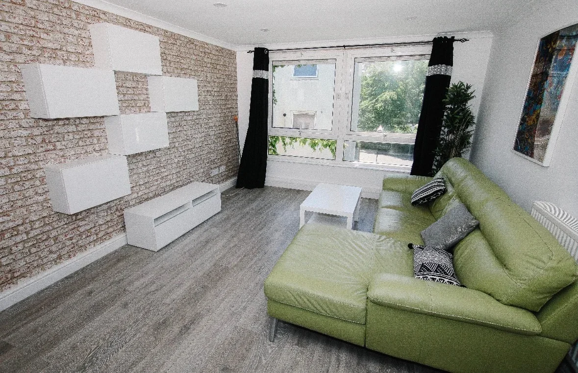 Room Barleycorn Way in Greater London