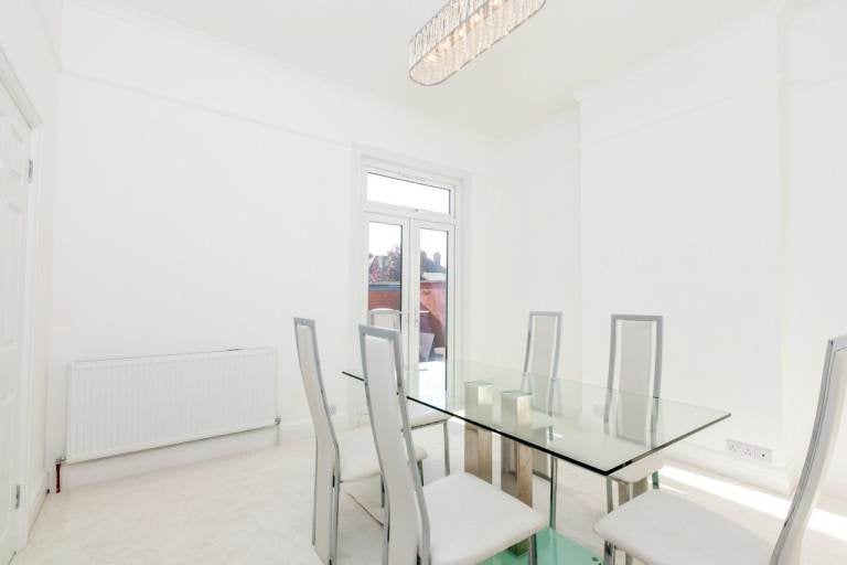 House Olive Road in Greater London
