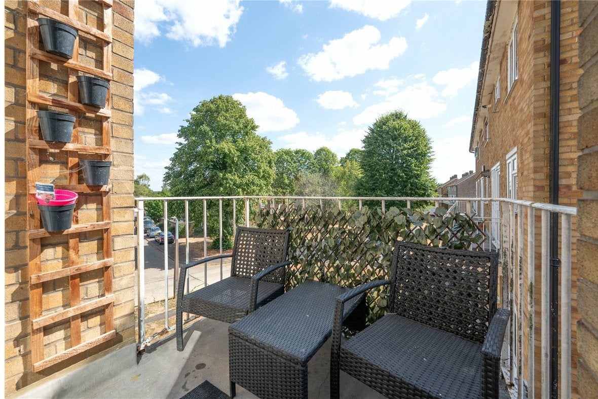 Flat Hughenden Road in St Albans