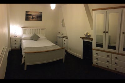 Room Devizes Road in Salisbury