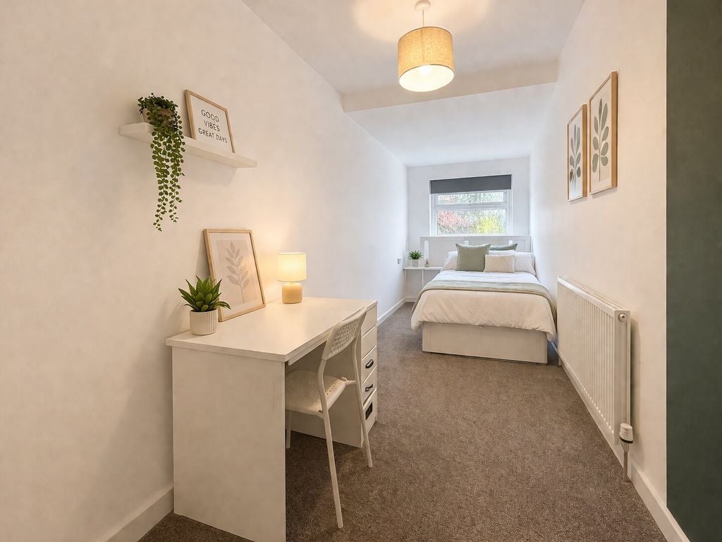Room Derbyshire Lane in Nottingham