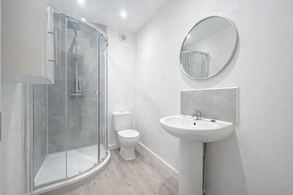 Room Derbyshire Lane in Nottingham