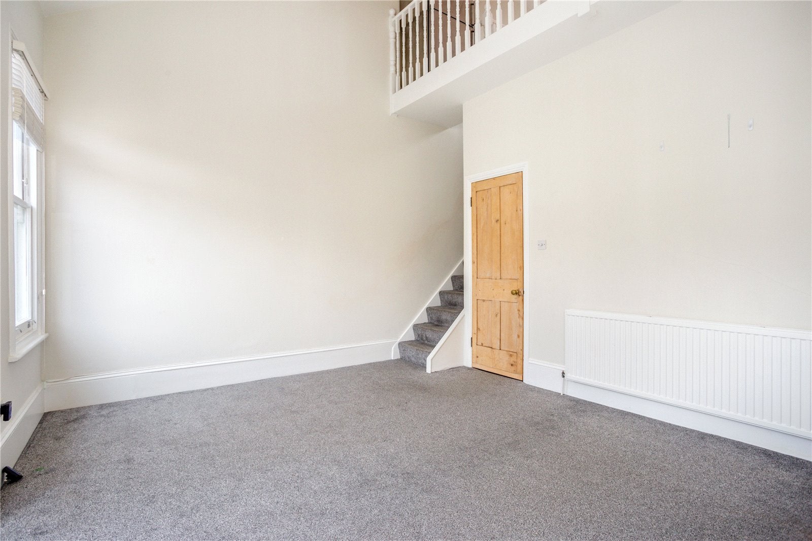Flat Leathwaite Road in Greater London