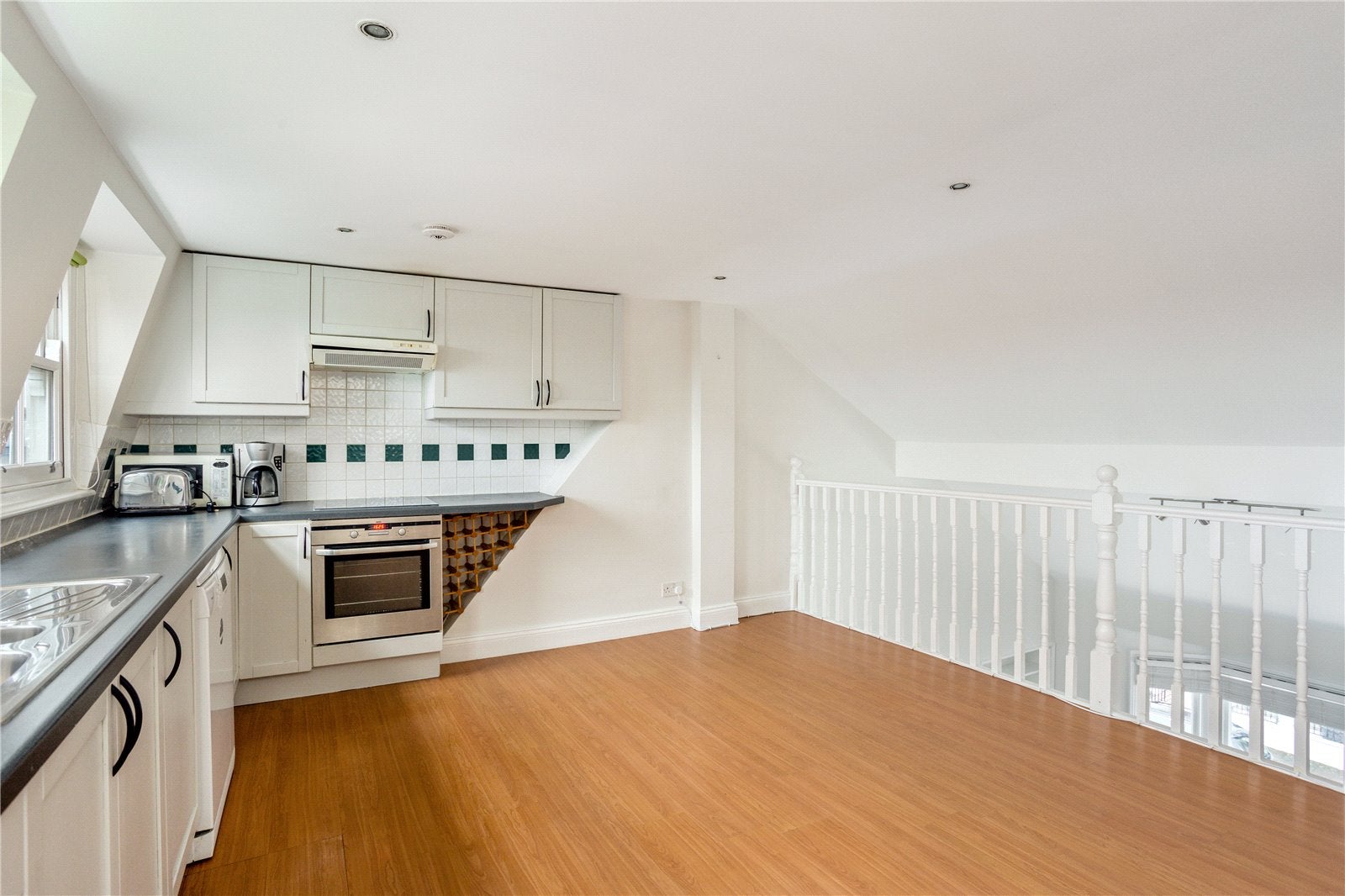 Flat Leathwaite Road in Greater London