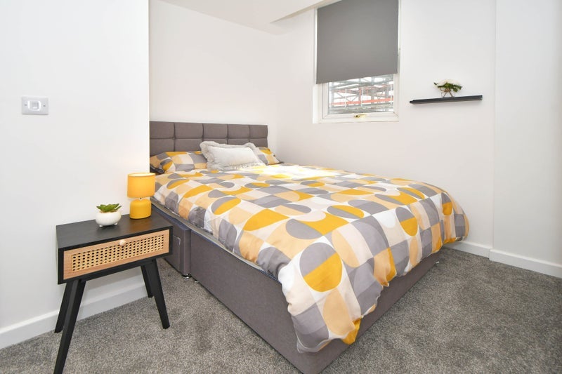 Room London Road in Stoke-on-Trent