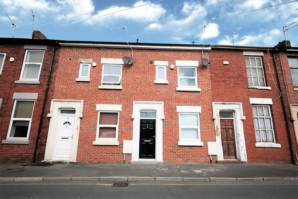 Flat Crown Street in Preston