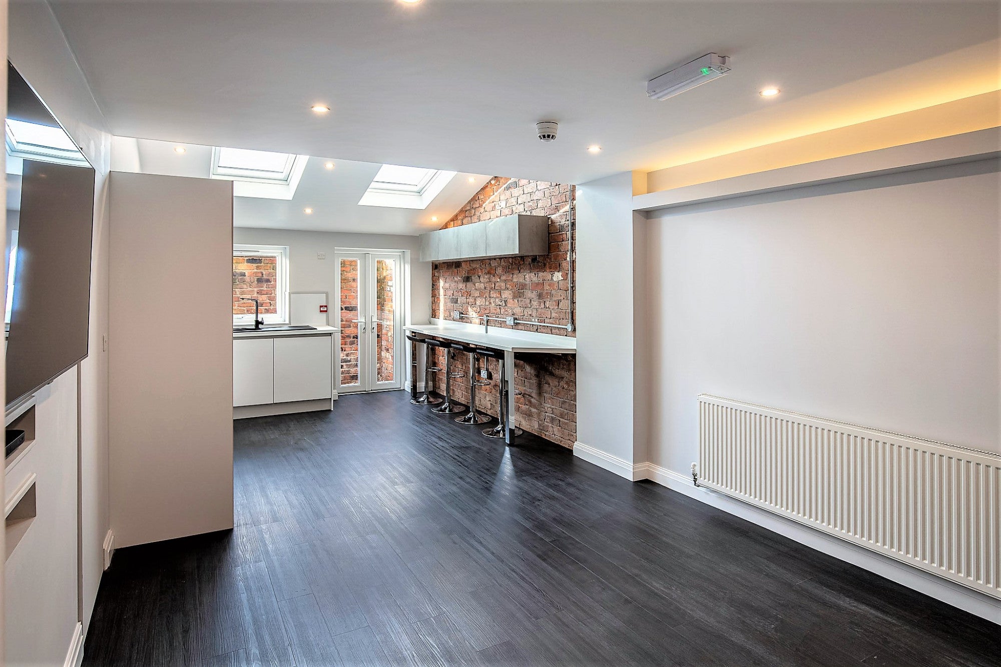 Flat Nelson Terrace in Preston