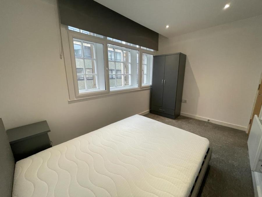 Flat Lowgate in Hull