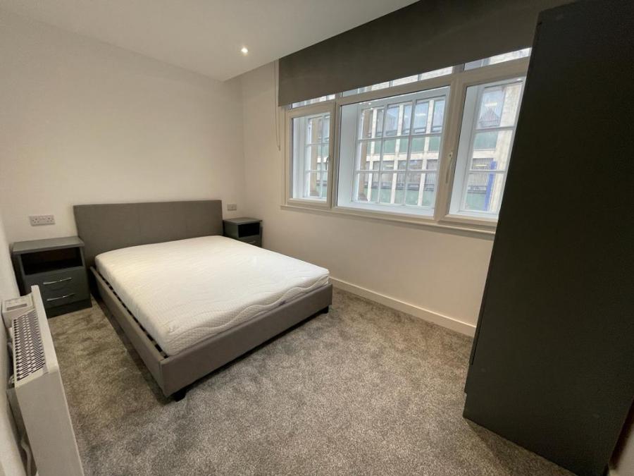 Flat Lowgate in Hull